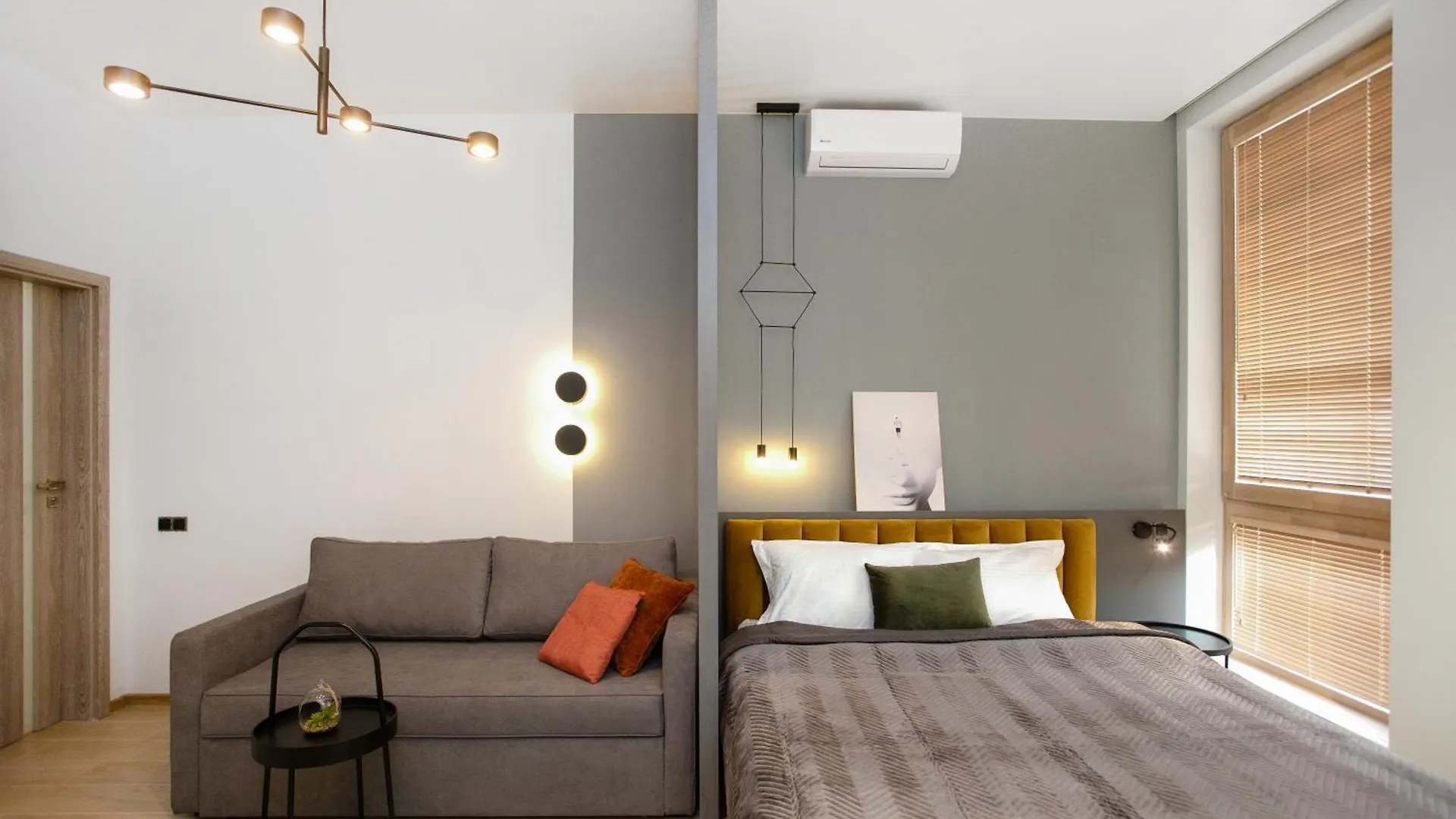Smart Apartments Lviv 0*,