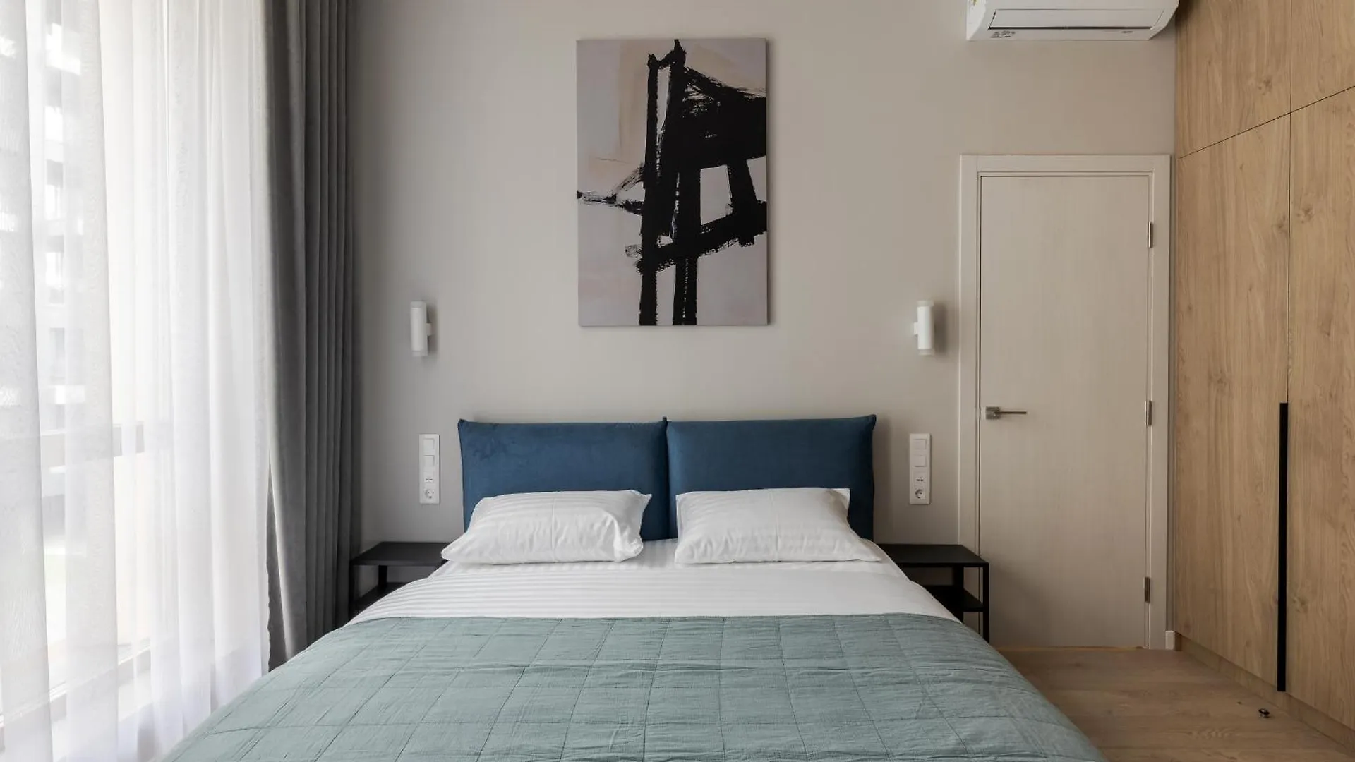 Smart Apartments リヴィウ 0*,