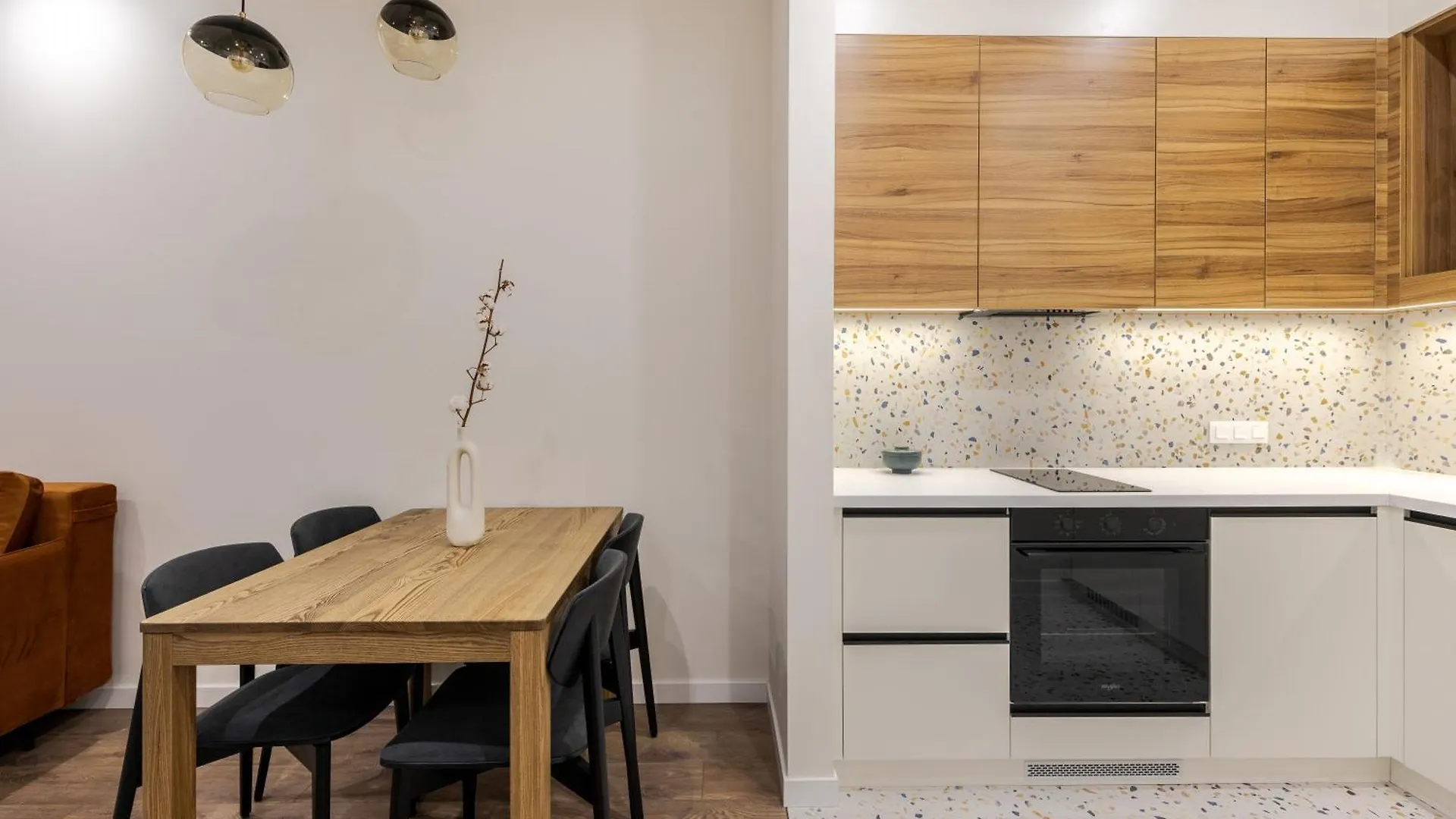 アパートホテル Smart Apartments リヴィウ
